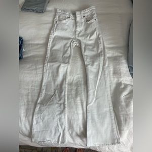 Zara White Cropped Jeans